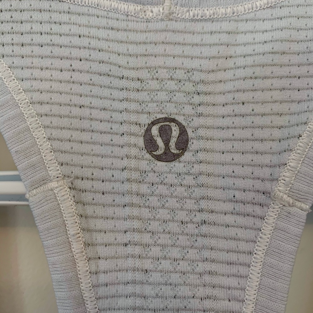 Lululemon Swifty Tech Racerback - Picture 3 of 3